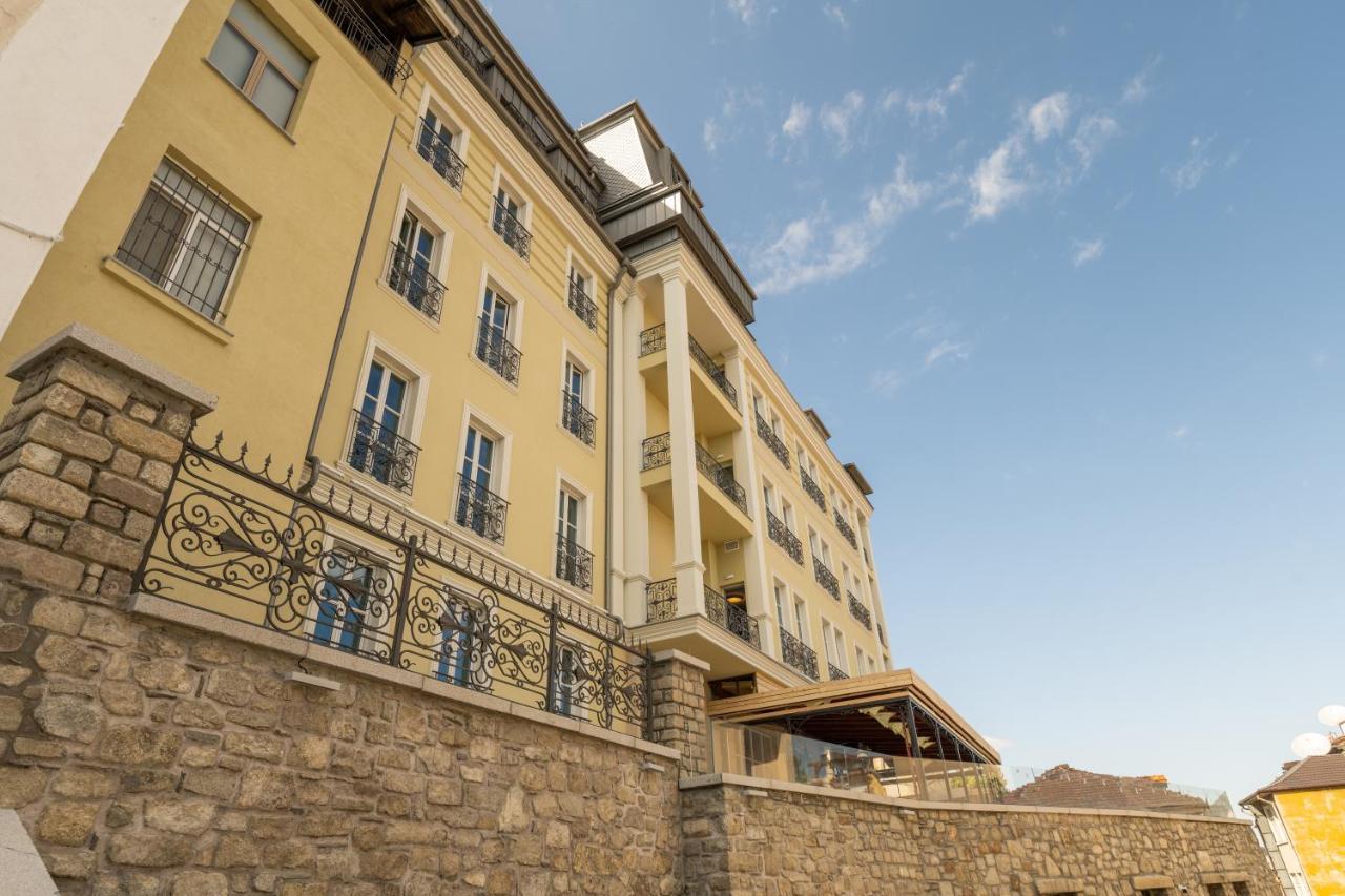 Vizualiza Residence Hotel Plovdiv Bagian luar foto