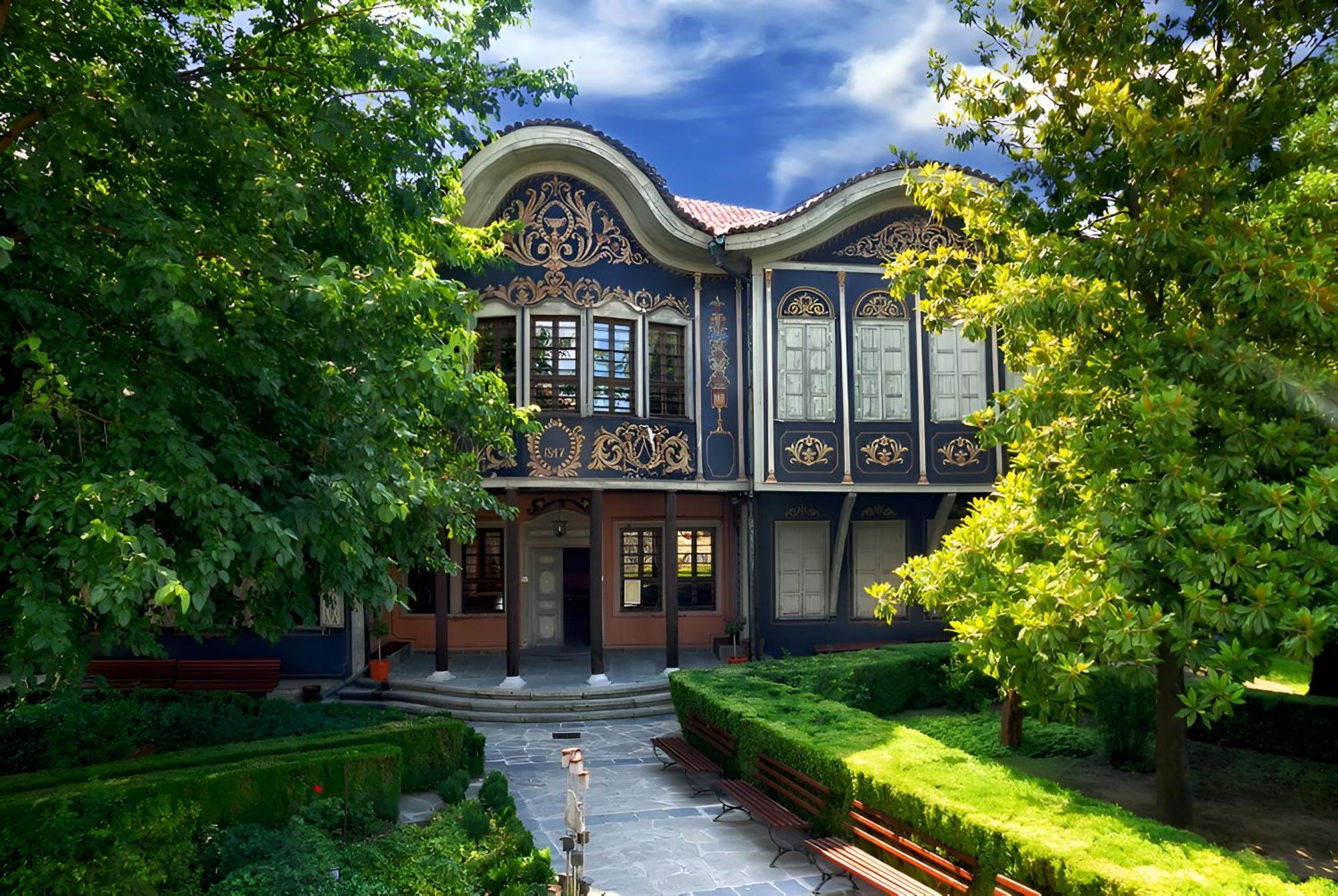 Vizualiza Residence Hotel Plovdiv Bagian luar foto